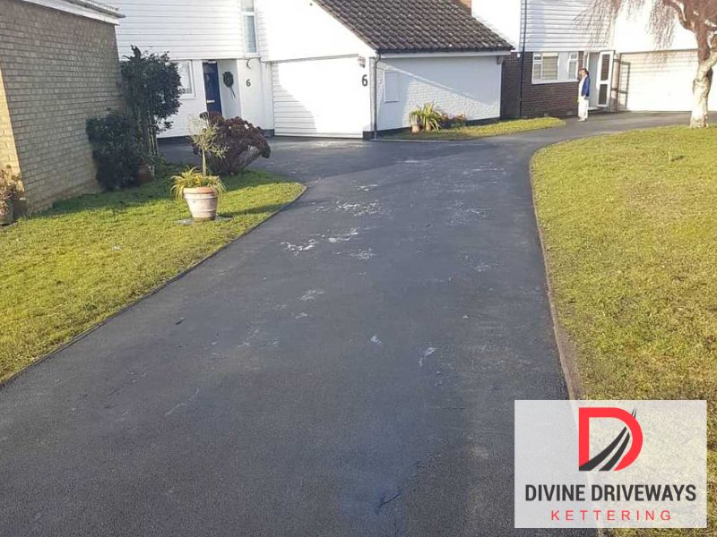 NN15 Northamptonshire tarmac driveways Kettering